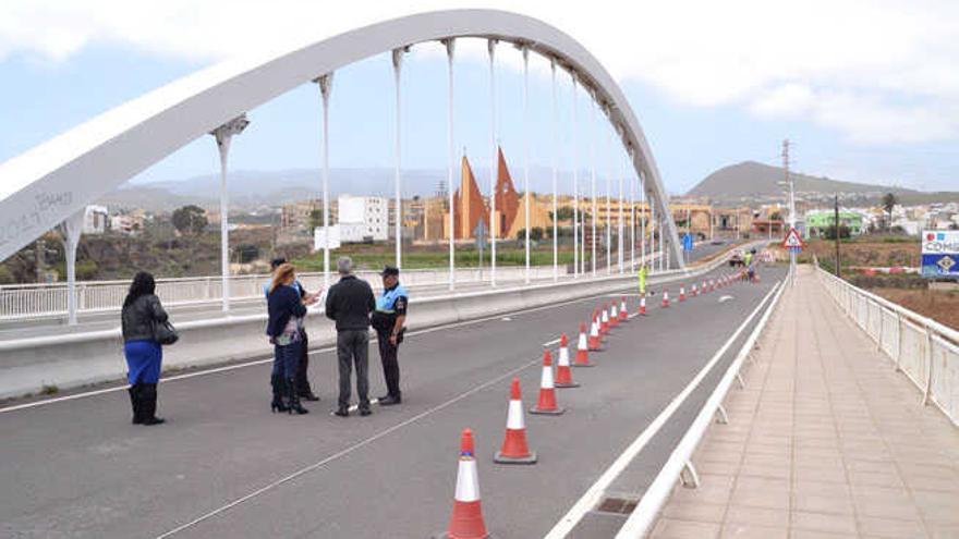 El puente de San José de Las Longueras se abre hoy por la Cabalgata para evitar el caos de tráfico