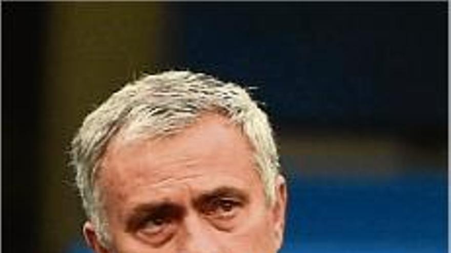 Mourinho en un moment del partit d&#039;ahir contra el Liverpool és 15è