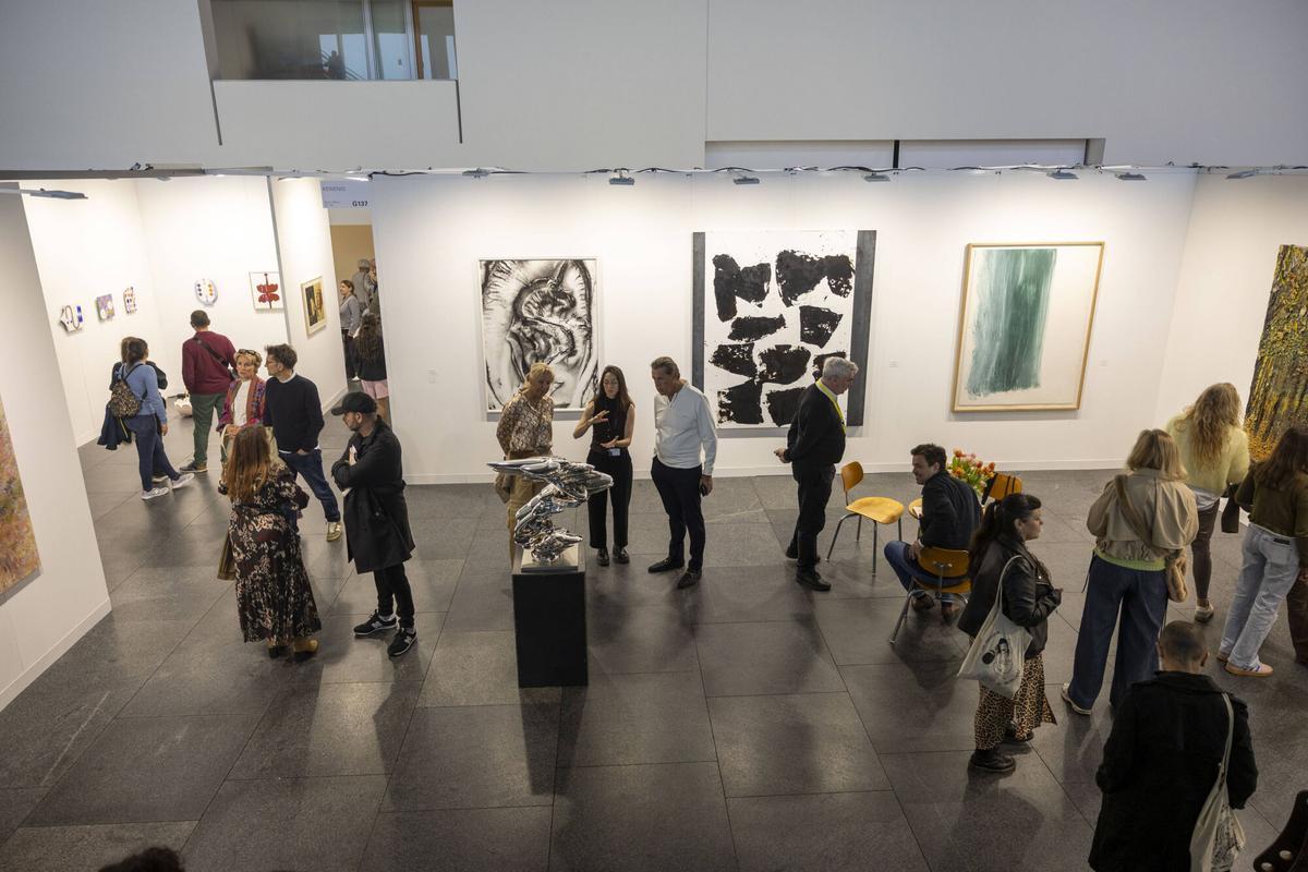 La feria Art Cologne Palma ha cerrado puertas en el palacio de congresos y ha registrado una gran afluencia de visitantes este domingo, en el que la entrada era gratuita para los residentes.