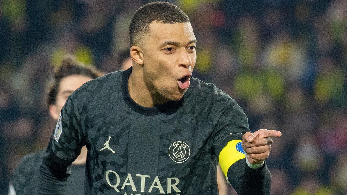 Mbappé celebra su gol al Nantes