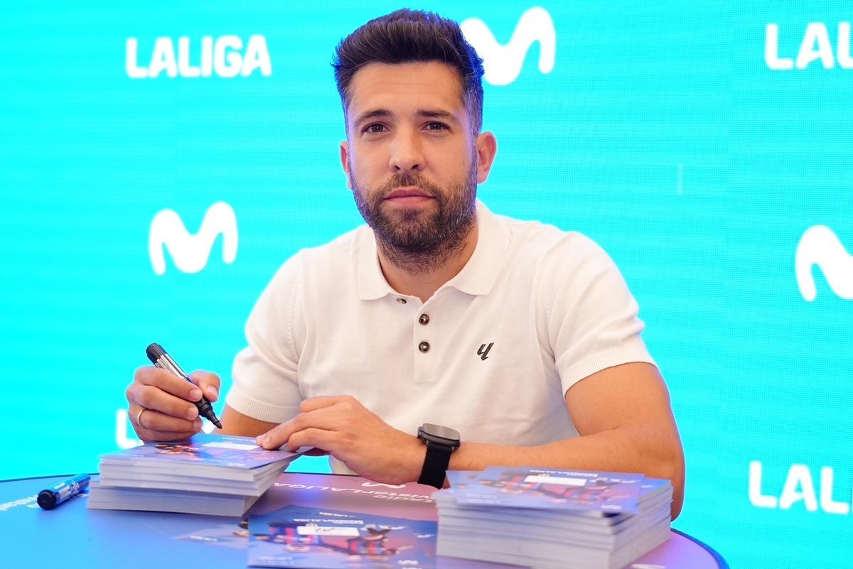 Jordi Alba inaugura en Barcelona el Estadio Movistar LALIGA