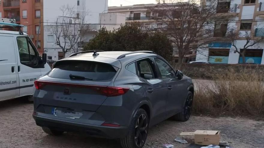 Detenido dos veces en tres días en Xàbia por reventar 37 ventanillas para robar dentro de los coches