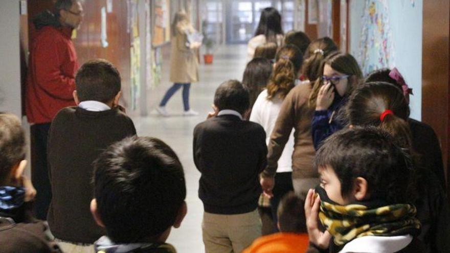 Enseñan a actuar ante una emergencia a escolares de Vila-real