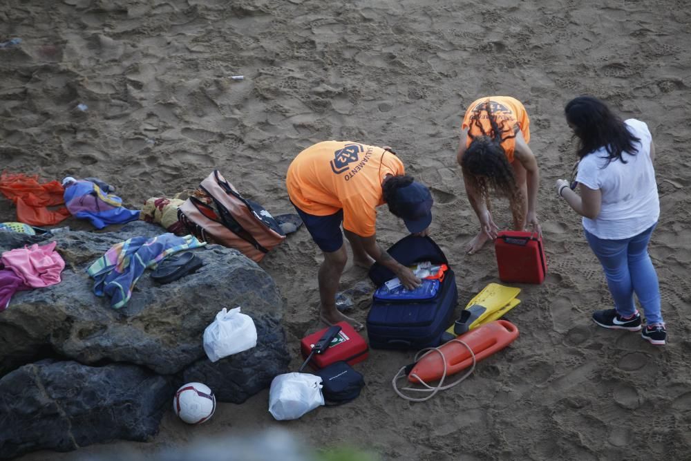 Fallece un joven en la playa de los Curas, en Perl