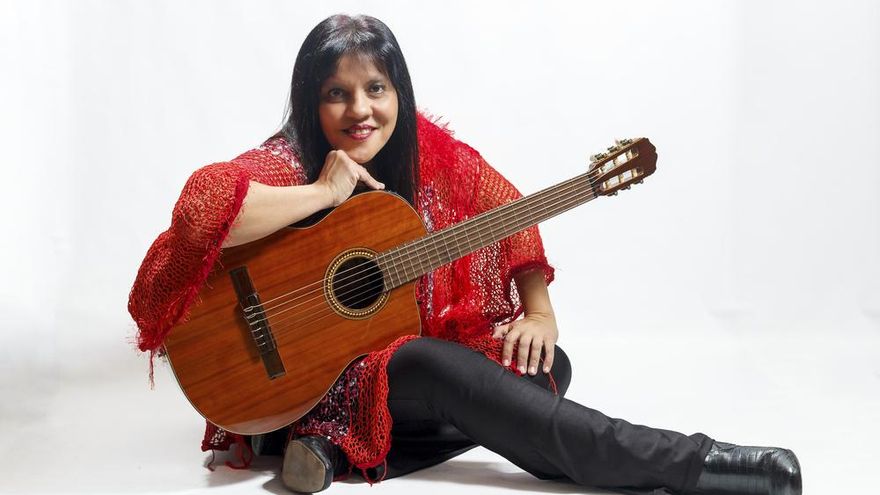 Cuban Trova Revival: Paula Ferré’s Sincere Songs Tour in the Canary Islands
