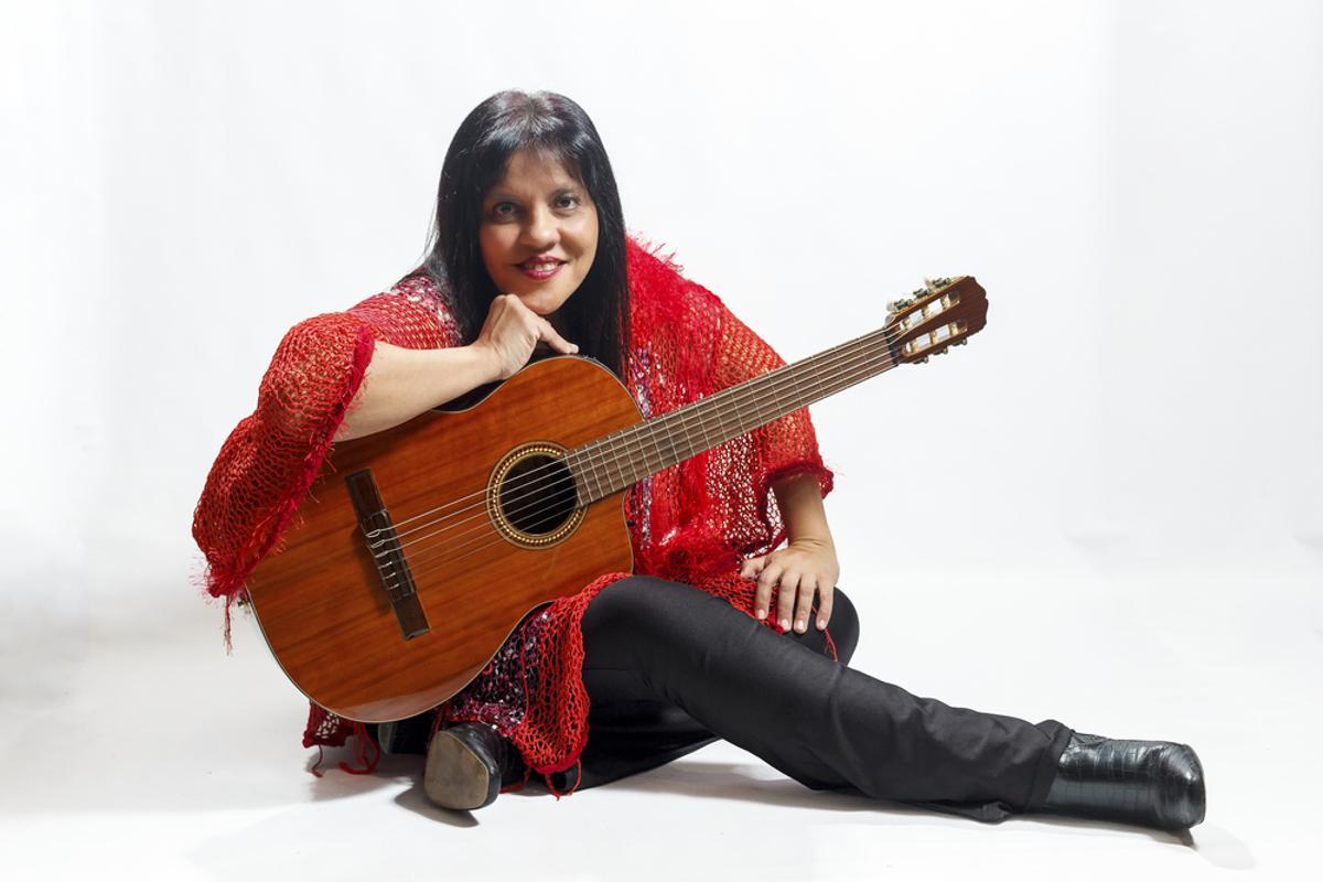 El Movimiento de la Nueva Trova Cubana y 'El Canto Sincero', esta semana con la trovadora Paula Ferré programada por Mousikê en las islas de Gran Canaria y Tenerife