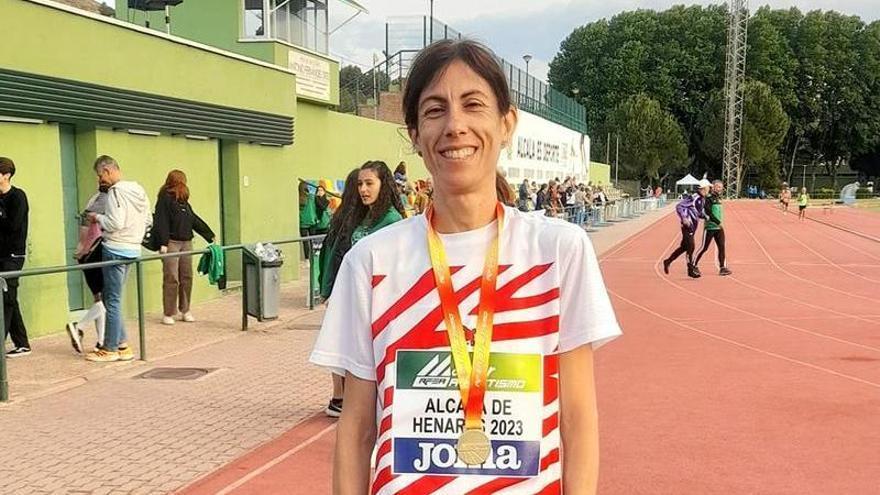 Rosa María Córdoba, con su medalla de oro en Alcalá de Henares