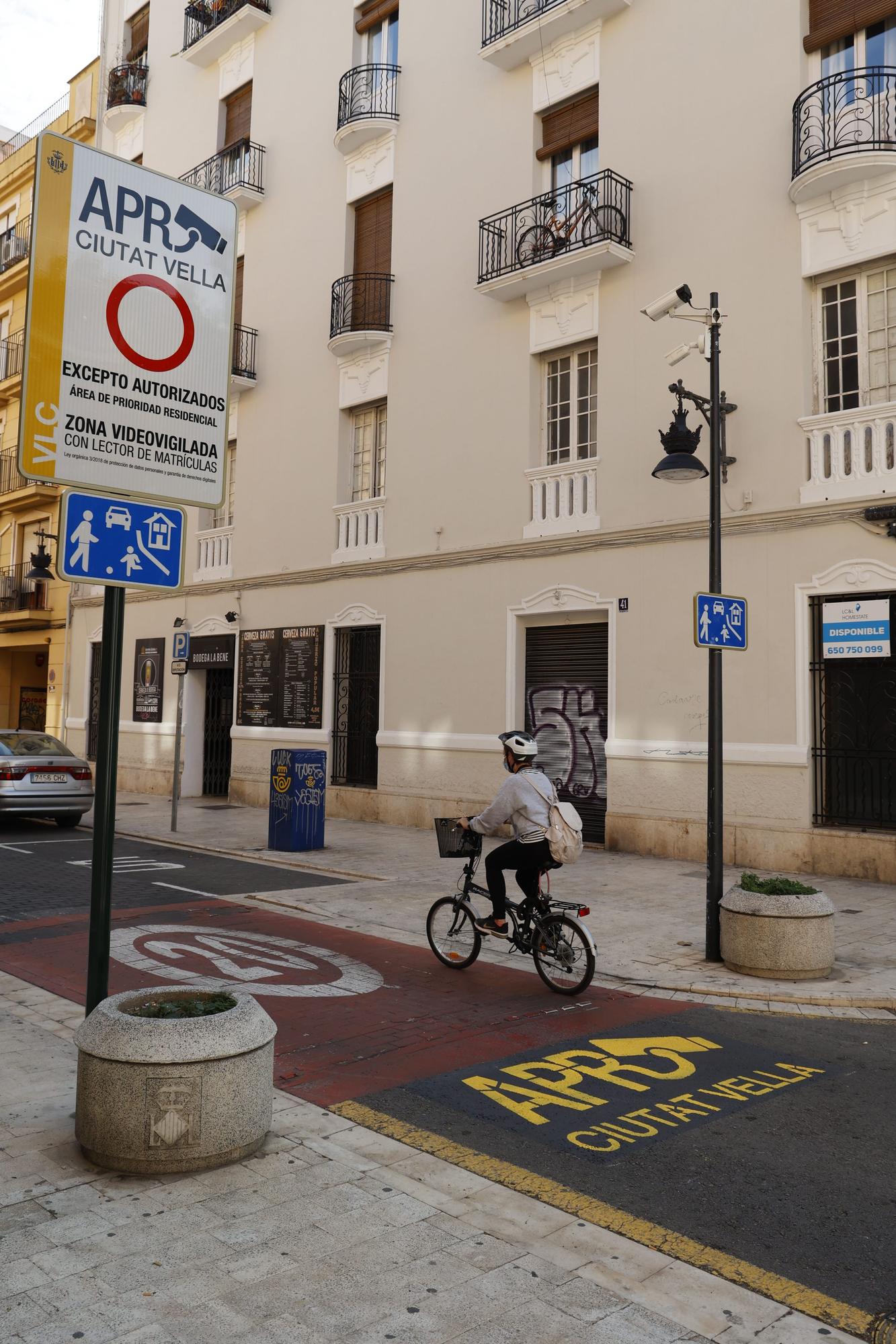 Las cámaras que multarán a los coches en el centro de València