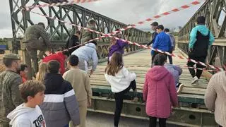 Una llamada a la ministra y un puente construido en 72 horas: el Ejército reconecta Loriguilla