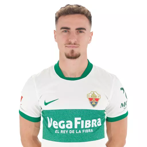 Adrià Giner Pedrosa, Defensa