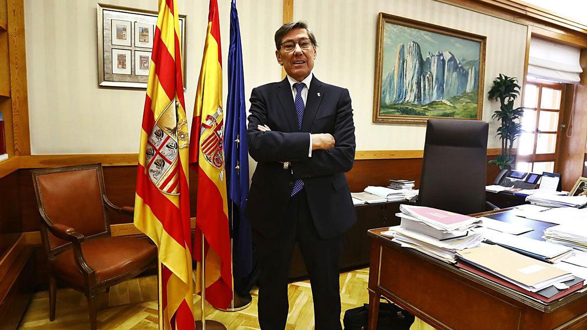 El recién reelegido presidente del PAR, Arturo Aliaga, atendi ayer a EL PERIÓDICO en su despacho del Pignatelli.