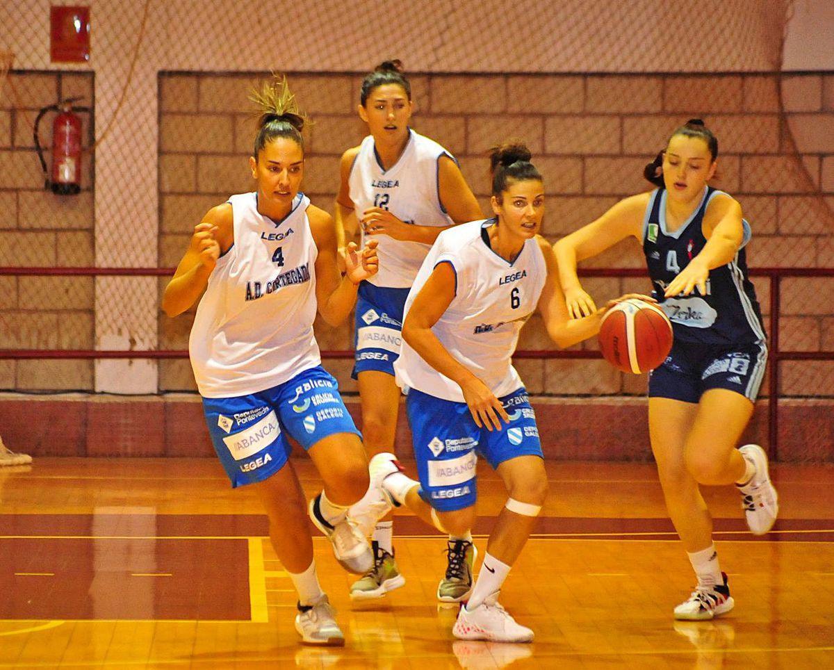 Las jugadoras del Cortegada tendrán esta tarde como rival al Maristas coruñés en Fontecarmoa.