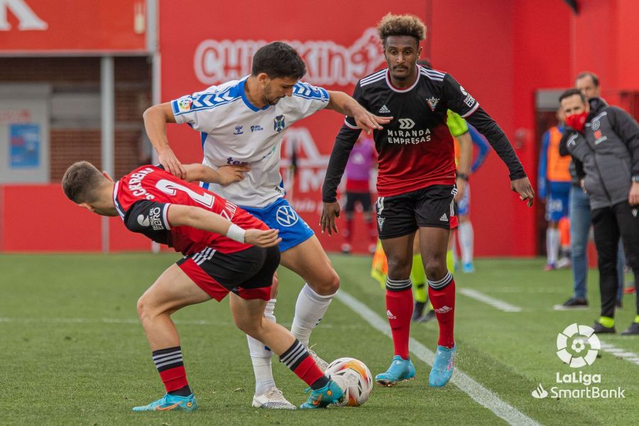 Encuentro entre el Mirandés y el CD Tenerife