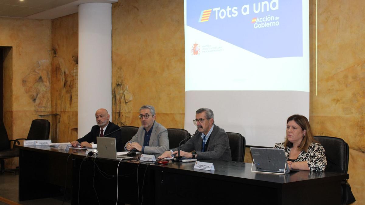 Arcadi España y José María Ángel, el jueves, en una jornada técnica.