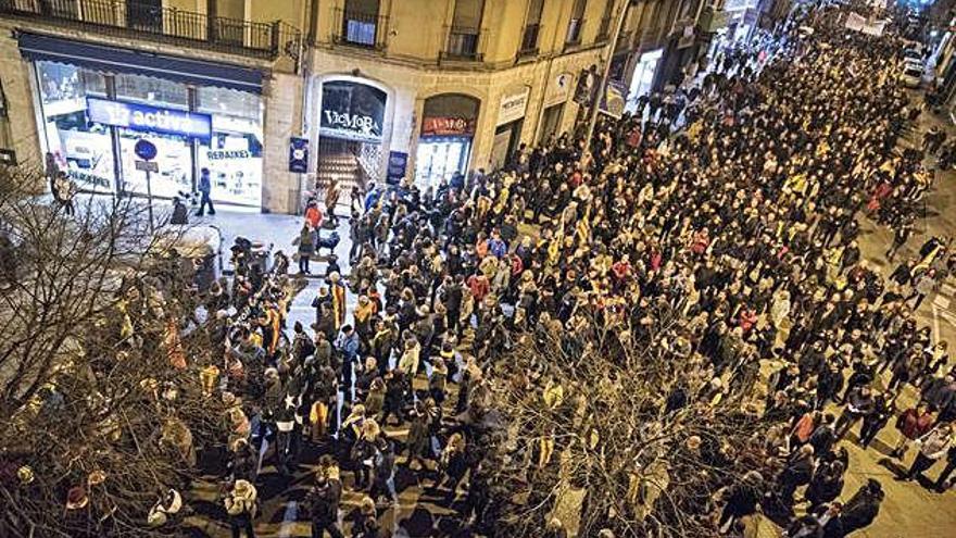 Manifestació a Manresa coincidint amb la vaga convocada pels sindicats independentistes el febrer