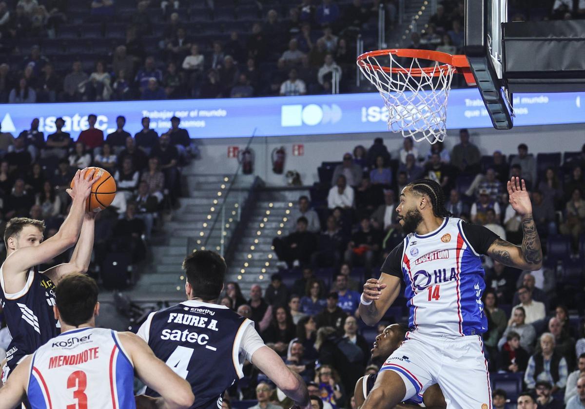 EN IMÁGENES: Los mejores momentos de la séptima victoria del Alimerka Oviedo Baloncesto en el Palacio de los Deportes EN IMÁGENES: Los mejores momentos de la séptima victoria del Alimerka Oviedo Baloncesto en el Palacio de los Deportes