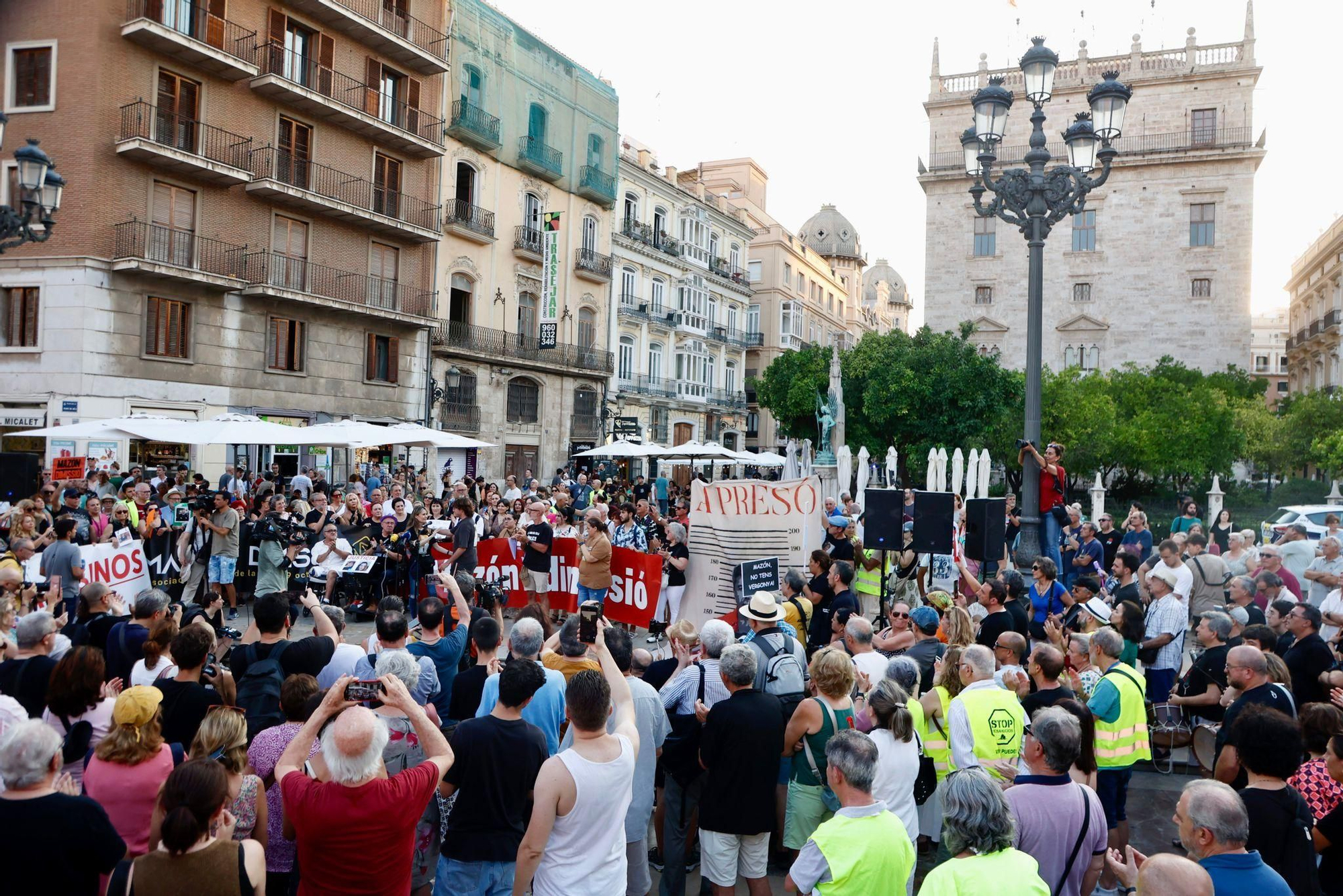 Octava manifestación contra la gestión de Mazón por la dana