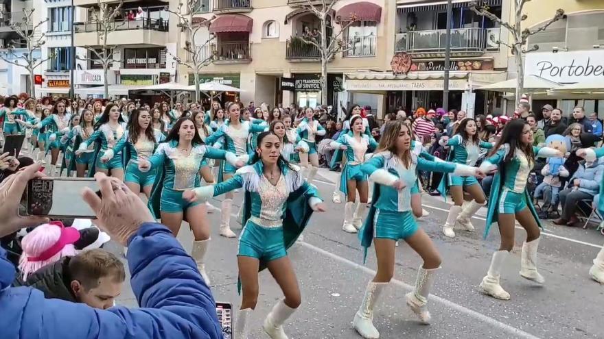 VÍDEO | Carnaval de Roses 2024: els millors moments de la passada del dissabte