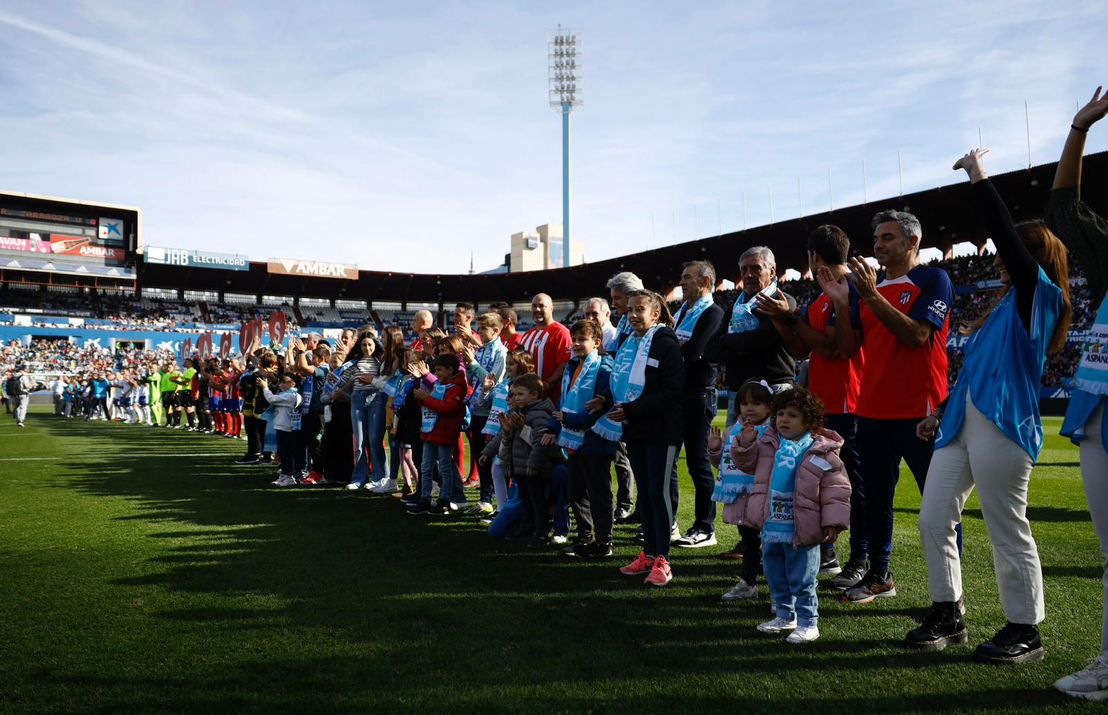 En imágenes | Zaragoza le mete un gol al cáncer de la mano de Aspanoa