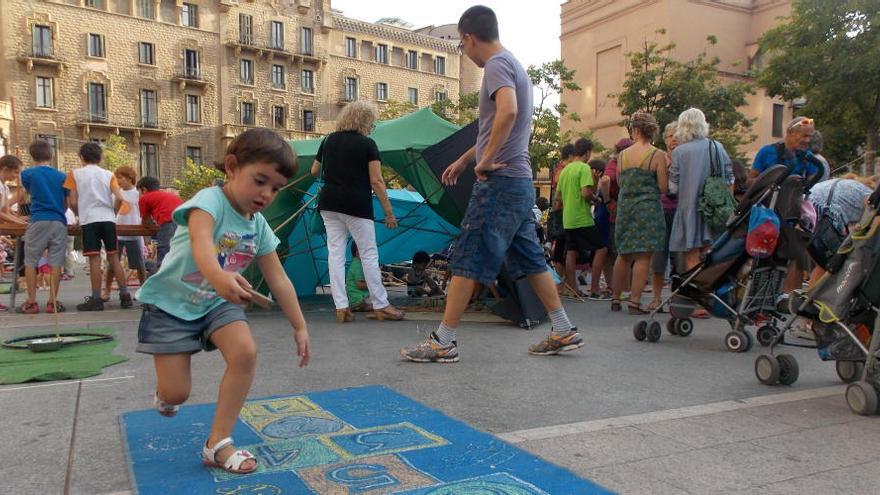 Jocs a la plaça de Sant Domènec, l&#039;any passat.