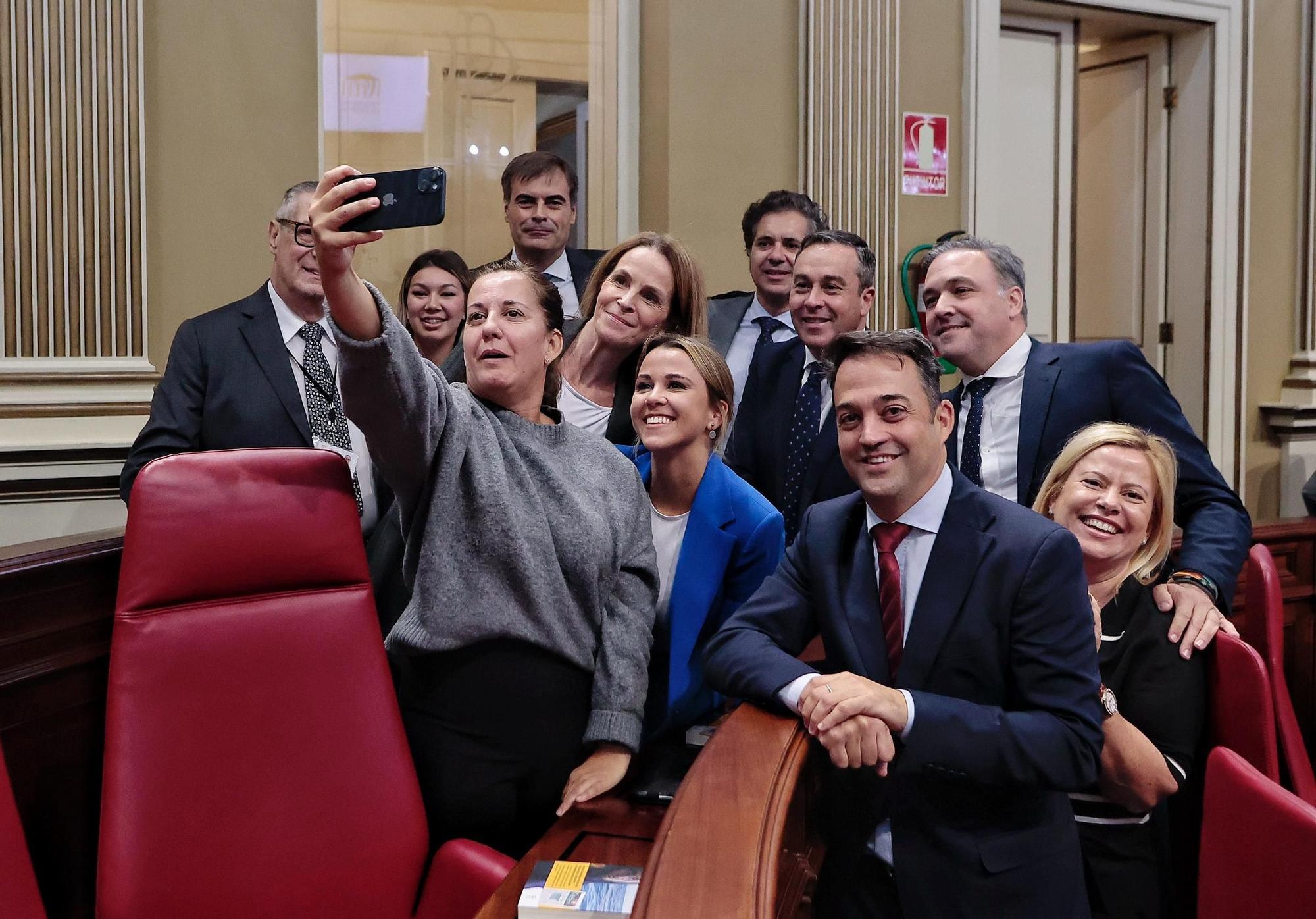 Pleno del Parlamento de Canarias