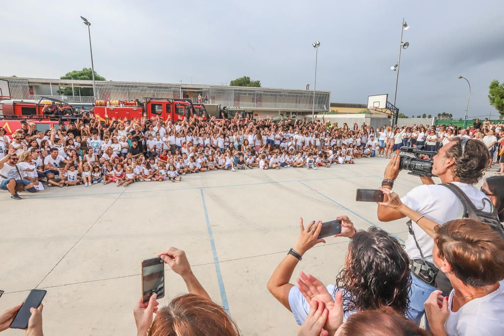 Orihuela despide a la UME entre vítores y aplausos