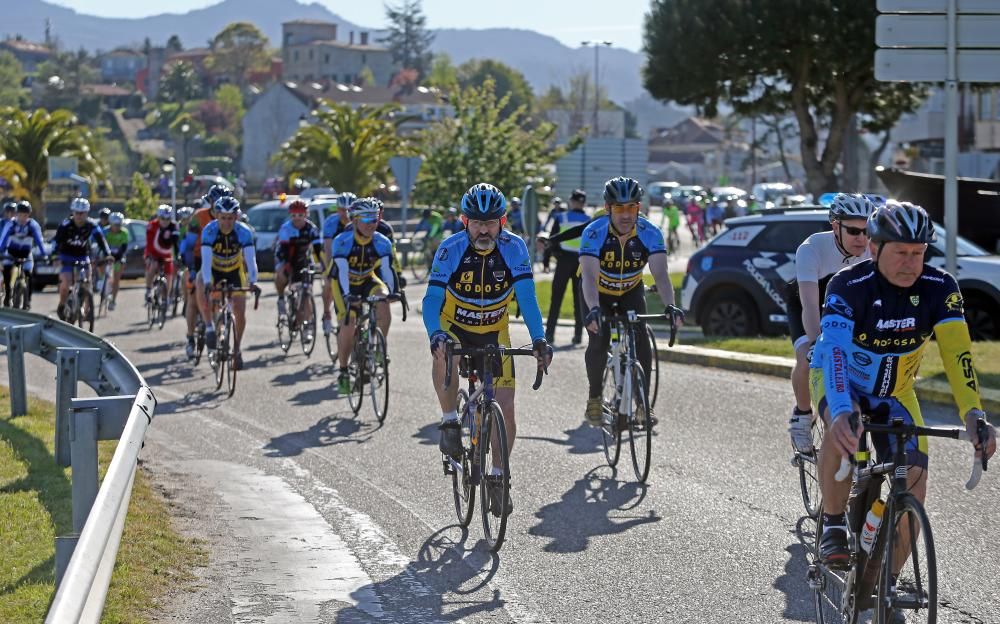 Un pelotón de ciclistas arrancó a las 10.00 horas desde  A Ramallosa para recordar a ''Ñito'' y a los heridos del atropello en el km. 44 de la PO-552