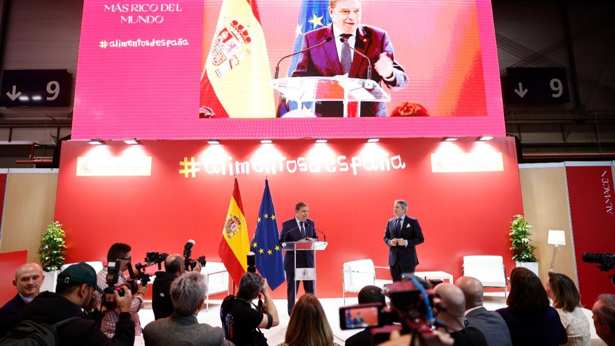 El ministro de Agricultura, Pesca y Alimentación, Luis Planas, interviene en la inauguración de la 39 edición del Salón Gourmets, Feria Internacional de Alimentos y Bebidas de Calidad, este lunes en Madrid.