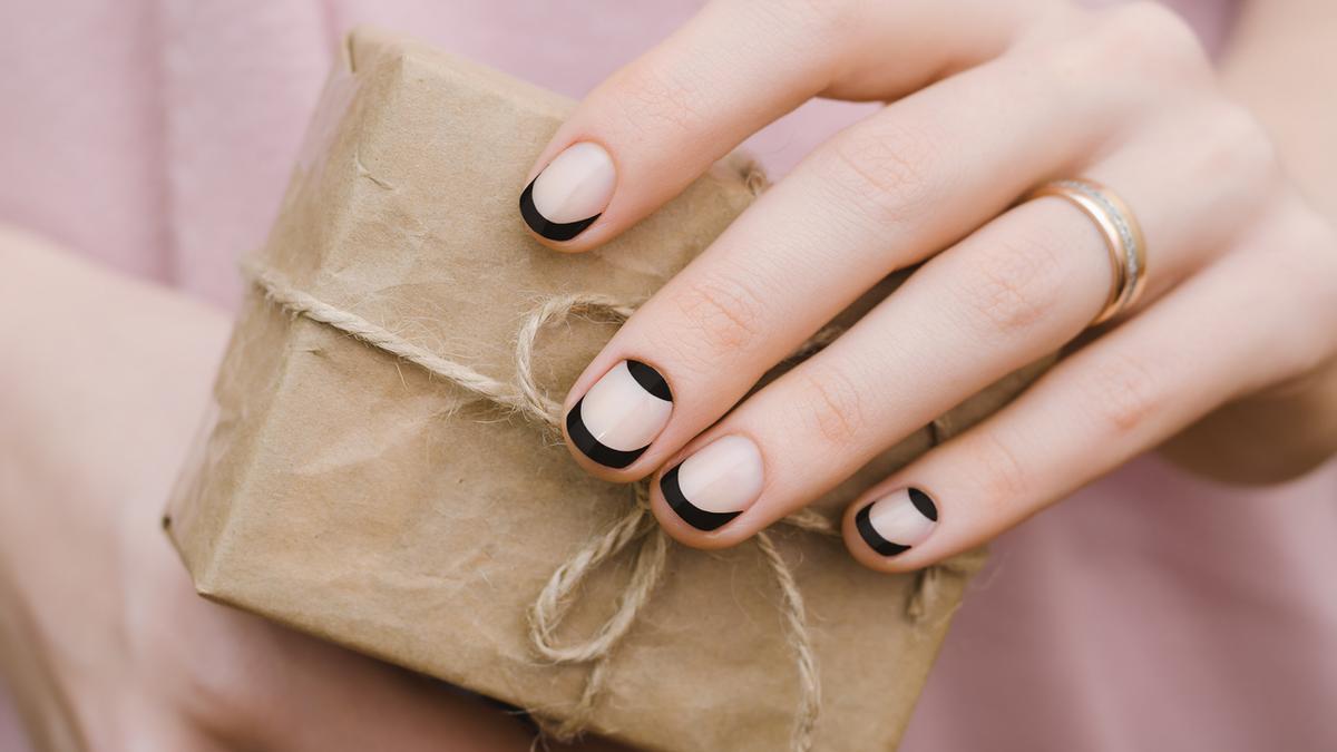 'Clean nails': la tendencia que nos ayudará a conseguir la manicura francesa perfecta