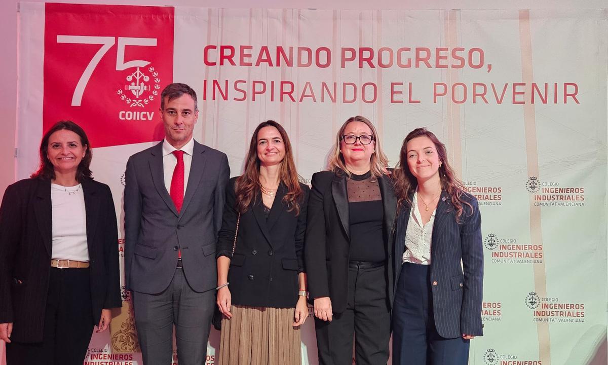 El equipo de Hidraqua, del grupo Veolia: Cristina Baixauli, Jordi Azorín, Laura Gascón, María José Toledo Callejas y  Sofia Pastor.