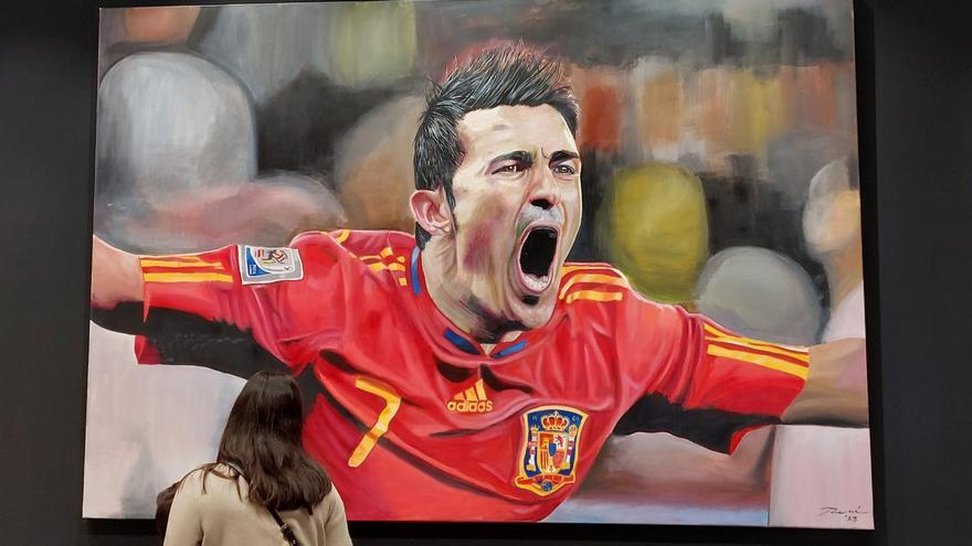 Un cuadro homenajea al futbolista David Villa y su paso por la selección española: este es el lugar donde se ha instalado