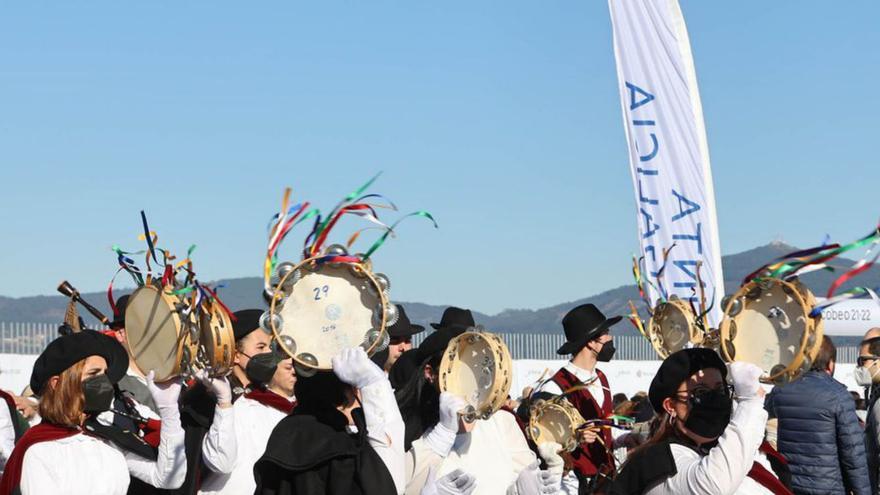 Doce rondallas desfilarán mañá en Gondomar