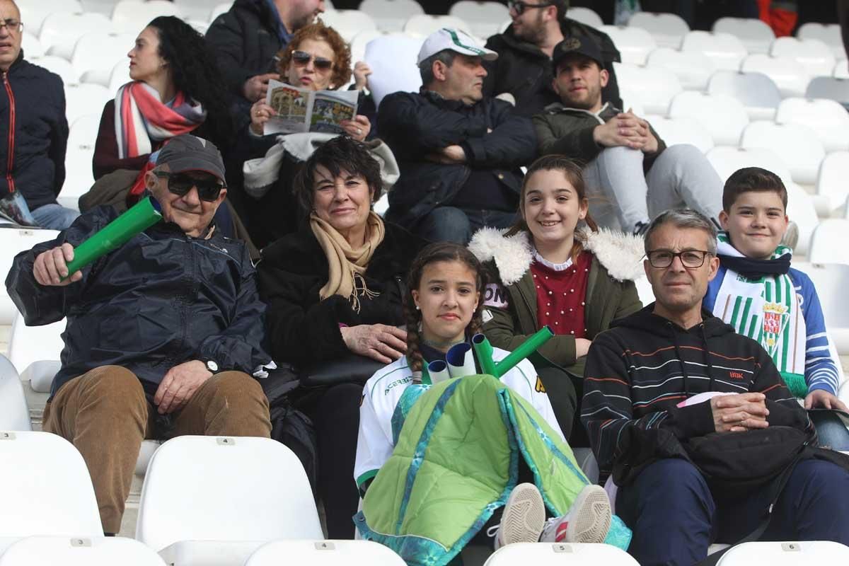 Así vivió la afición el empate del Córdoba ante el Oviedo