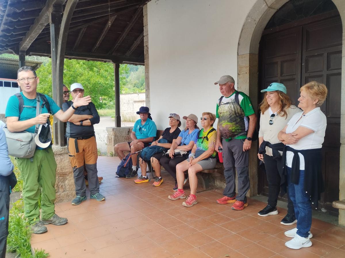 Así fue la visita a Láneo (Salas) de la Federación Nacional de Asociaciones Culturales y Recreativas de Empleados de Cajas de Ahorros