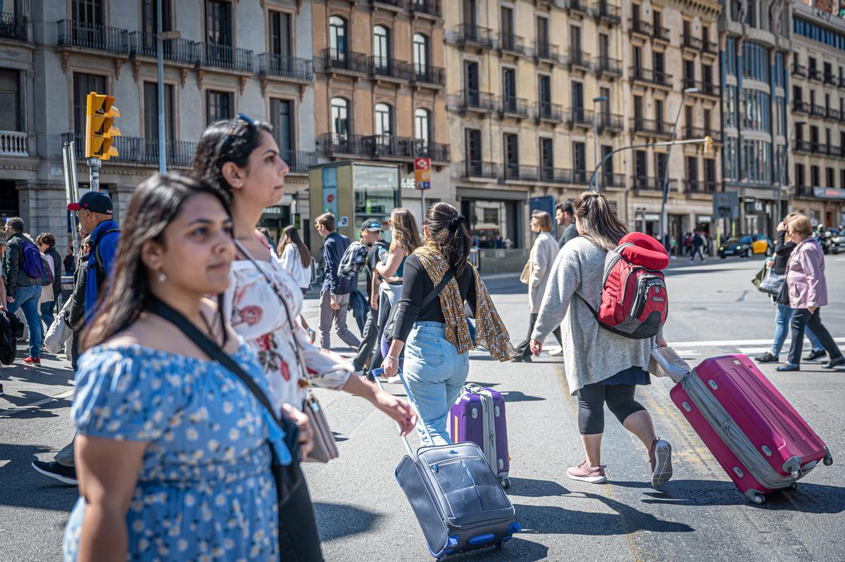 Los turistas inundan Barcelona en Semana Santa