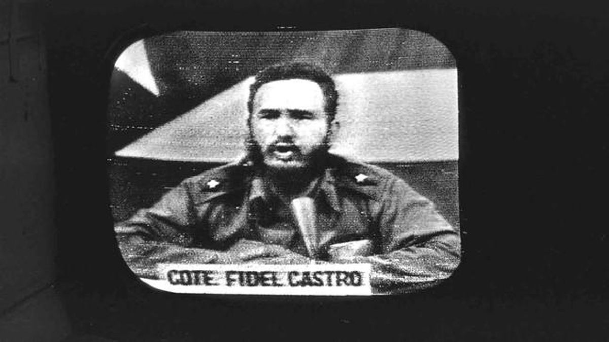 1962. Castro pronuncia un discurs a la televisió cubana després que el llavors president dels EUA, John F. Kennedy, anunciés el bloqueig naval de l’illa durant la ’crisi dels míssils’.