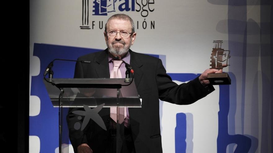 El actor Juan Jose Otegui, recogiendo un premio en 2012.