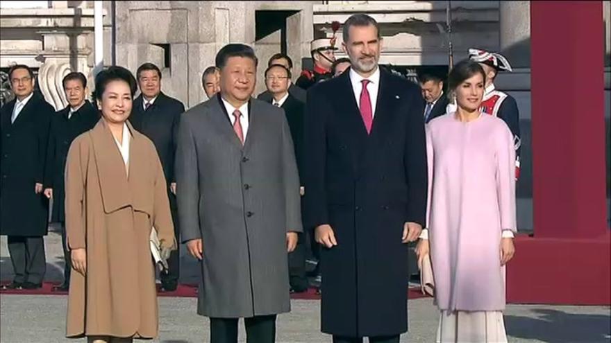 El presidente chino es recibido en Madrid con todos los honores