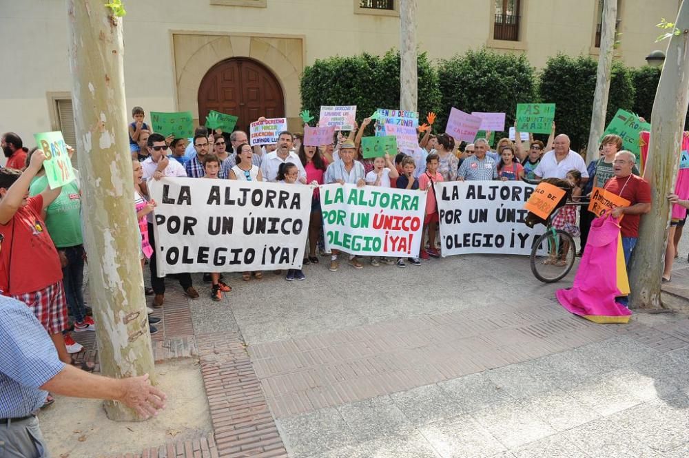 Manifestación de los padres de La Aljorra