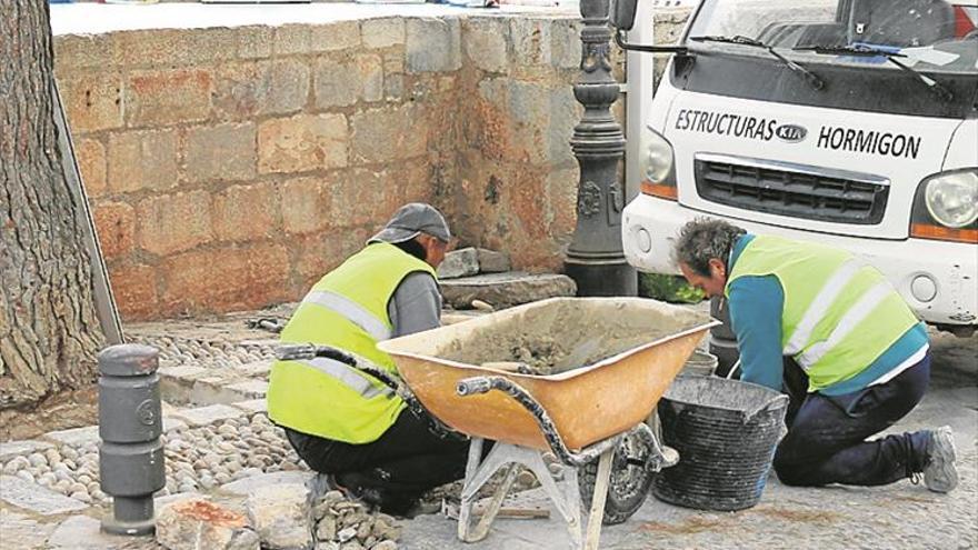 Peñíscola empieza el arreglo de calles en el casco antiguo