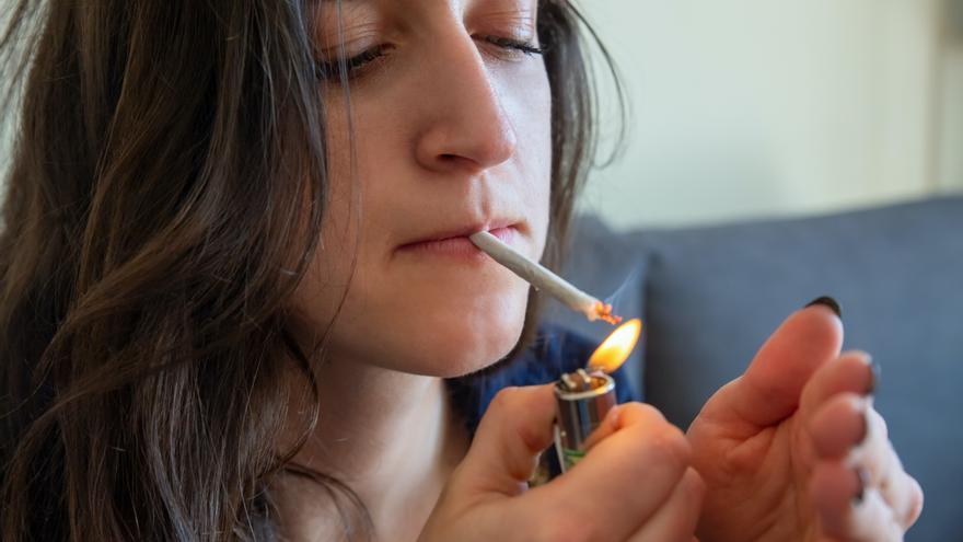 illamos a nuestro hijo adolescente con cannabis?