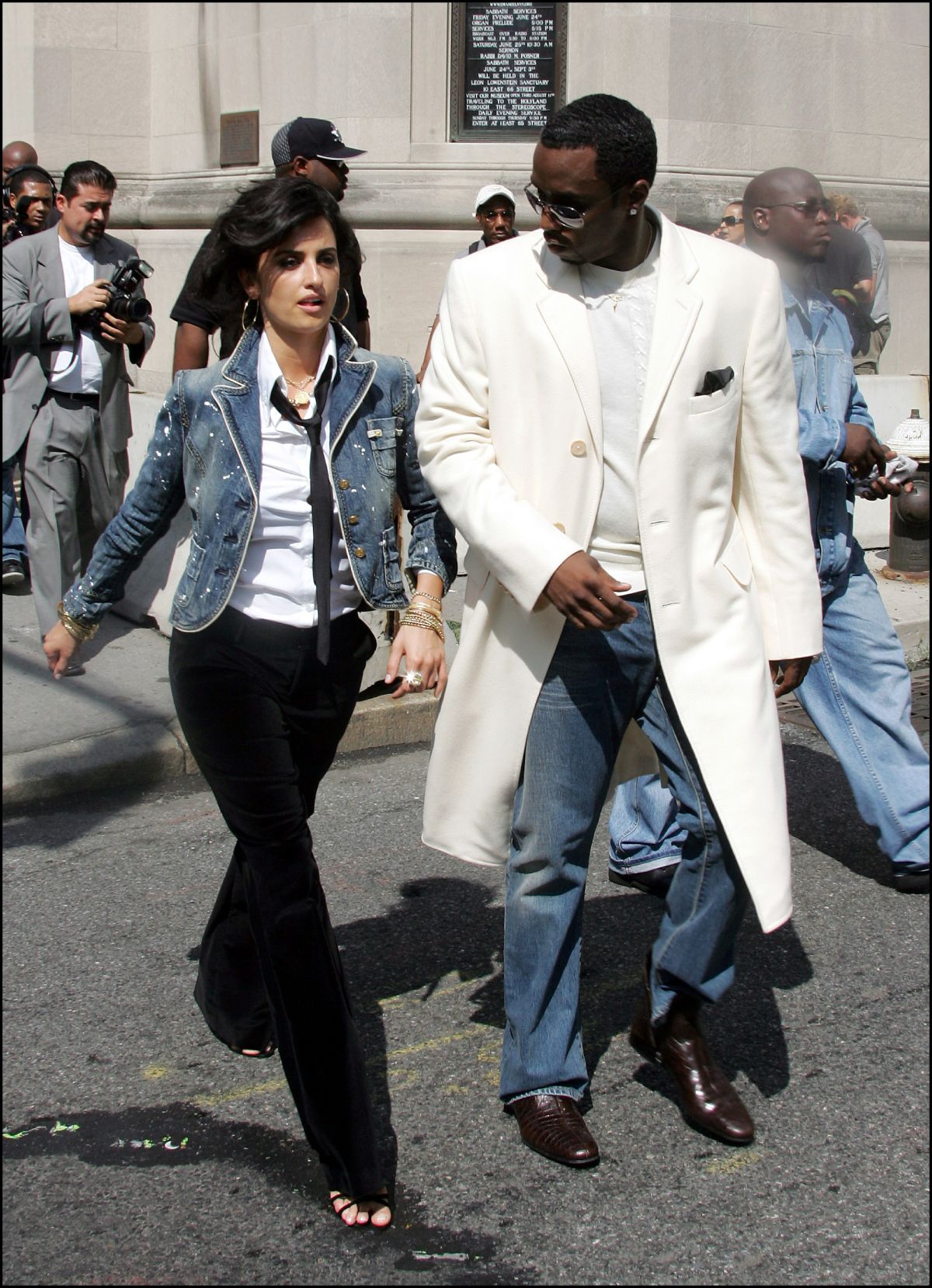 Penélope Cruz y Diddy en una sesión de fotos