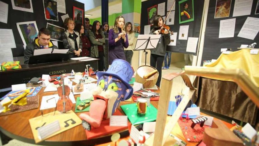 Instrumentos musicales realizados por el alumnado.