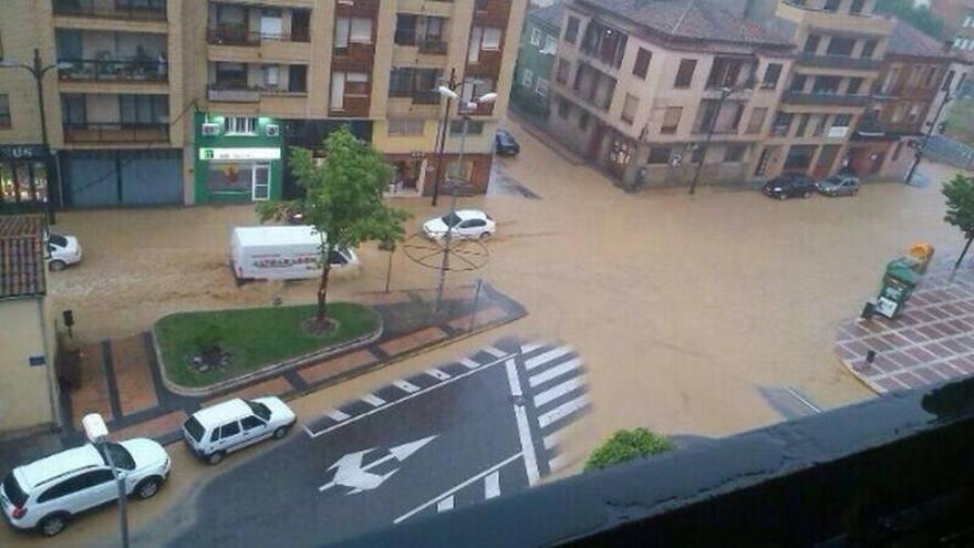 Una tromba de agua deja más de 50 litros en Barbastro