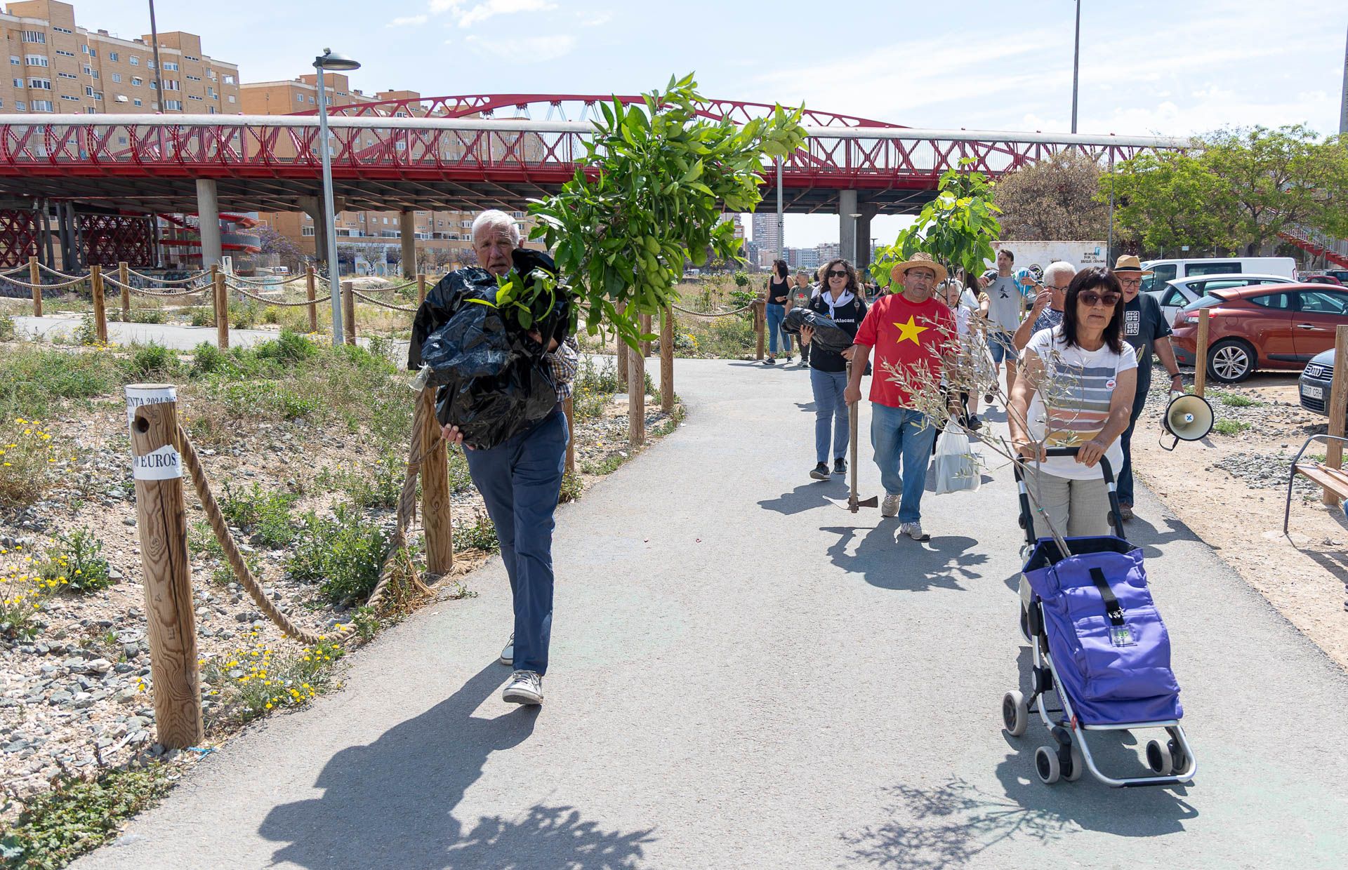 Plantacion reivindicativa a favor del Parque Central