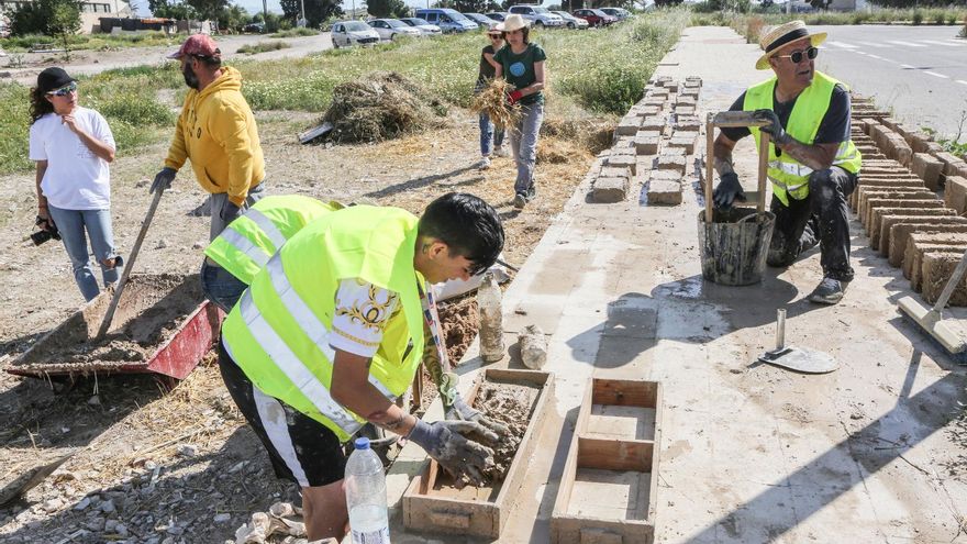 El vecindario rehabilita el barrio del Cementerio en Alicante