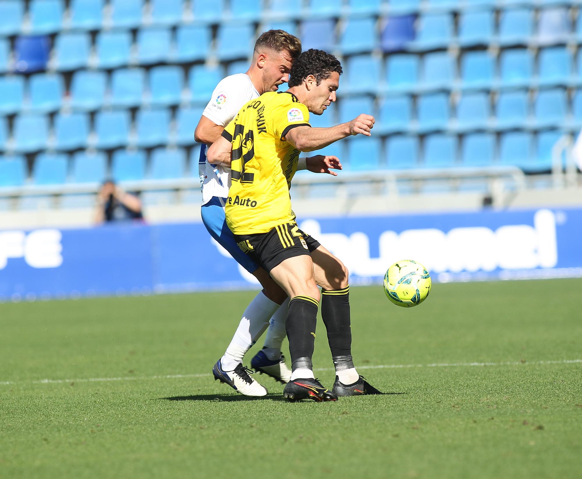 El partido del Oviedo en Tenerife, en imágenes