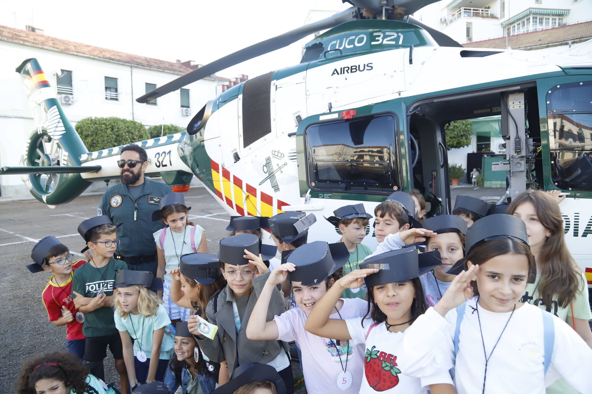 La Jornada de puertas abiertas de la Guardia Civil de Córdoba, en imágenes