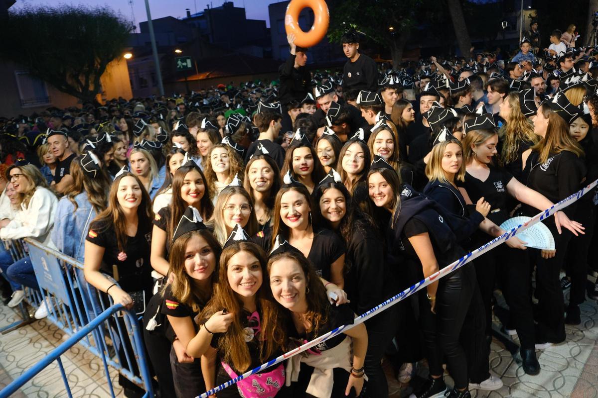Ambientazo en el Pasodoble Petrel en el comienzo de las fiestas Ambientazo en el Pasodoble Petrel en el comienzo de las fiestas