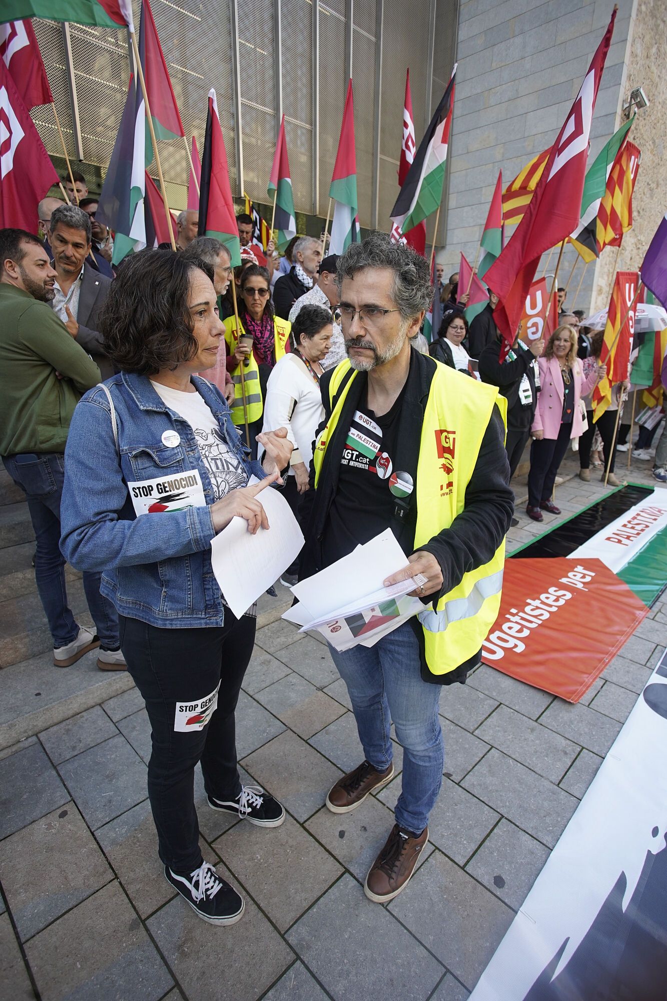 Girona concentració davant de la seu de la Generalitat de Girona vaga general en suport a Palestina
